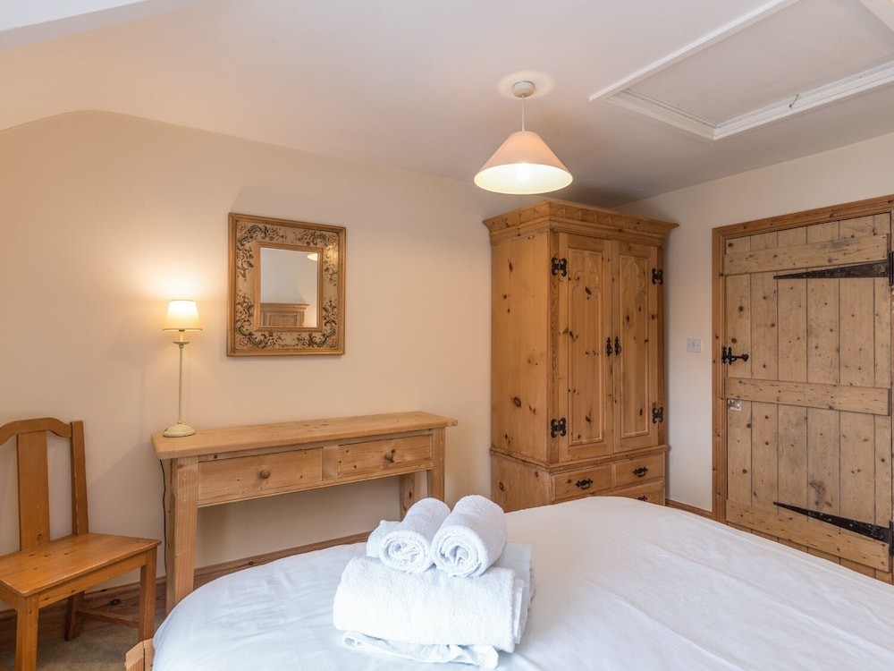 Fisherman's Cottage view 4