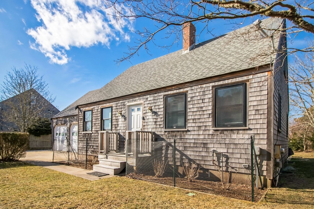 Charming 3br Home In Nantucket's Natural Beauty 3 Bedroom Home