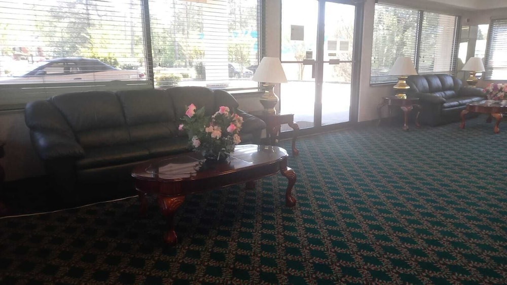 Traveler Inn and Suites view 3