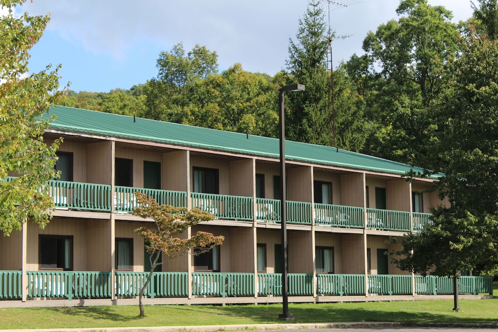Alpine Lake Resort
