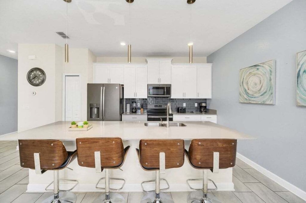 Retreat & Relax Screened In Pool Home Kid Rooms 4 Bedroom Townhouse