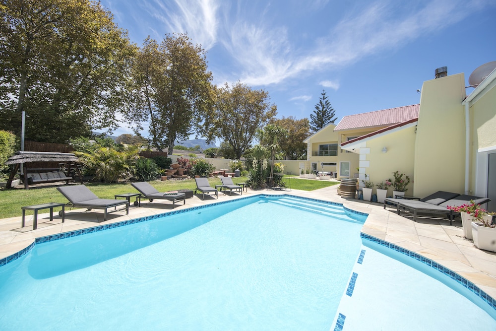 Constantia Cottages