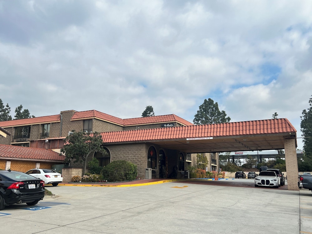 Alhambra Hotel