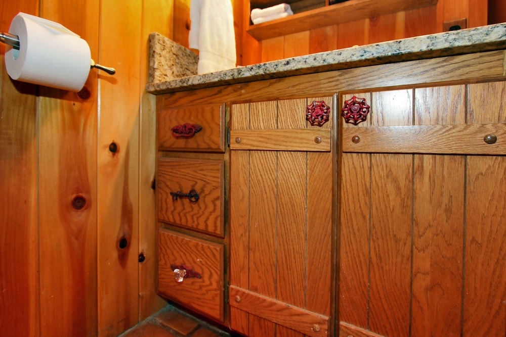 Log Cabin on the Stream