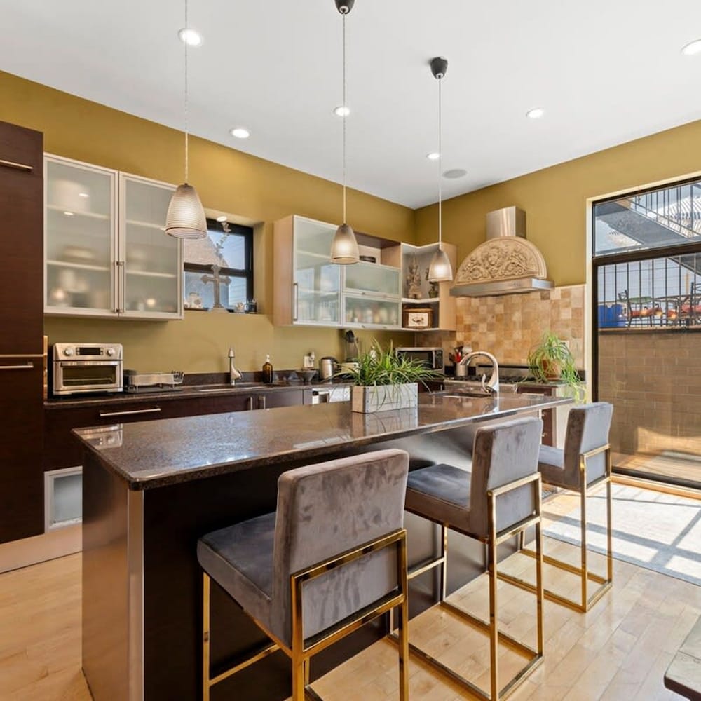 Zen Oasis of Elegance Expansive Executive Home
