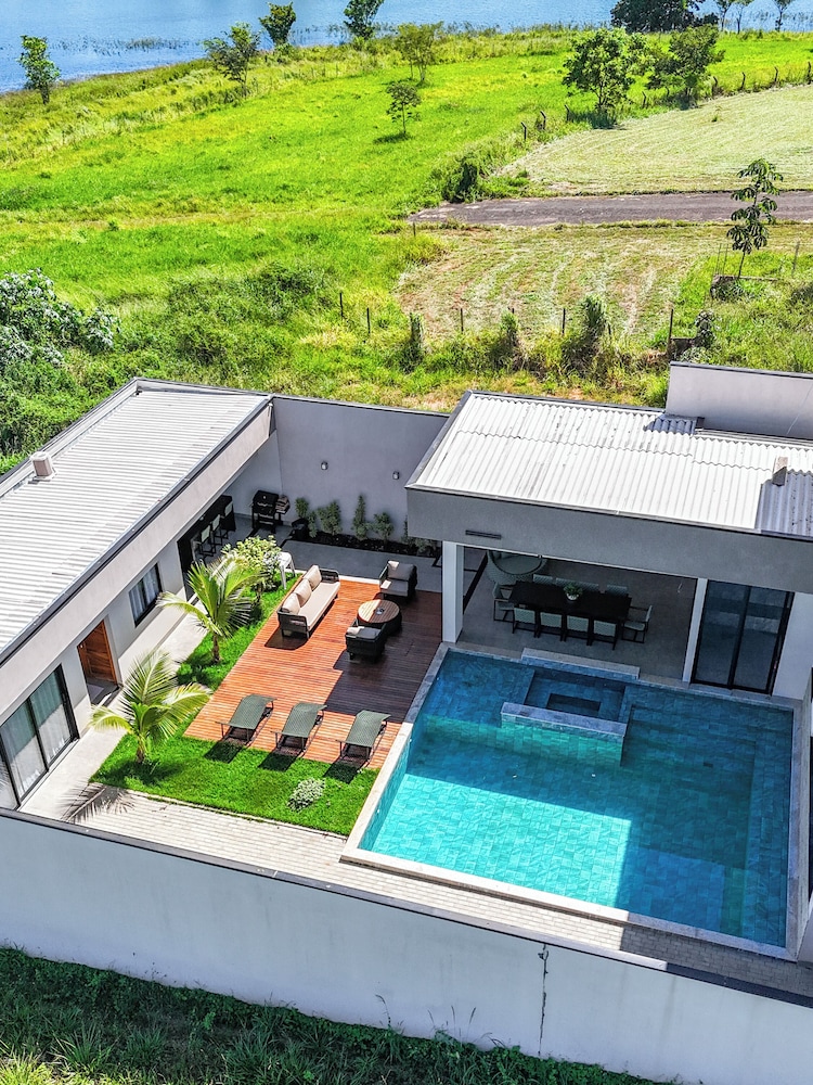 Mansão Luxo Lago - Caldas Novas