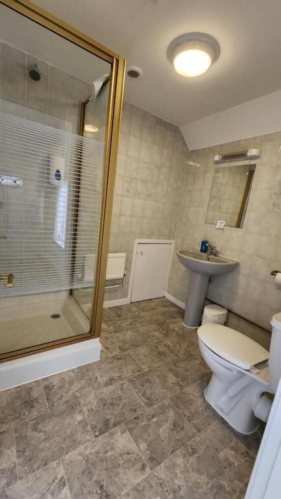 Gatwick Castle B&B