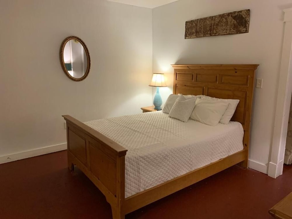 Historic Whiting Hotel Suites - Property Image 22