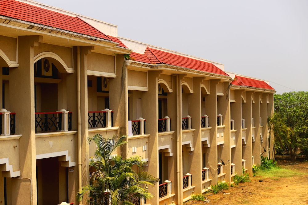 Kohinoor Samudra Beach Resort