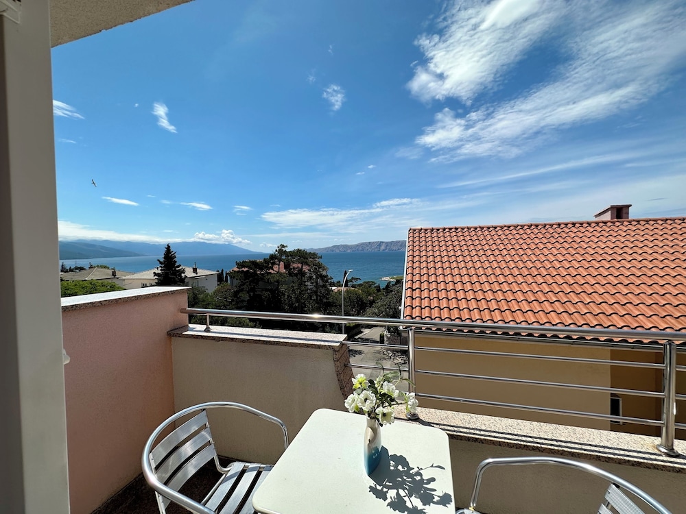 Apartment Velvet Vista 5