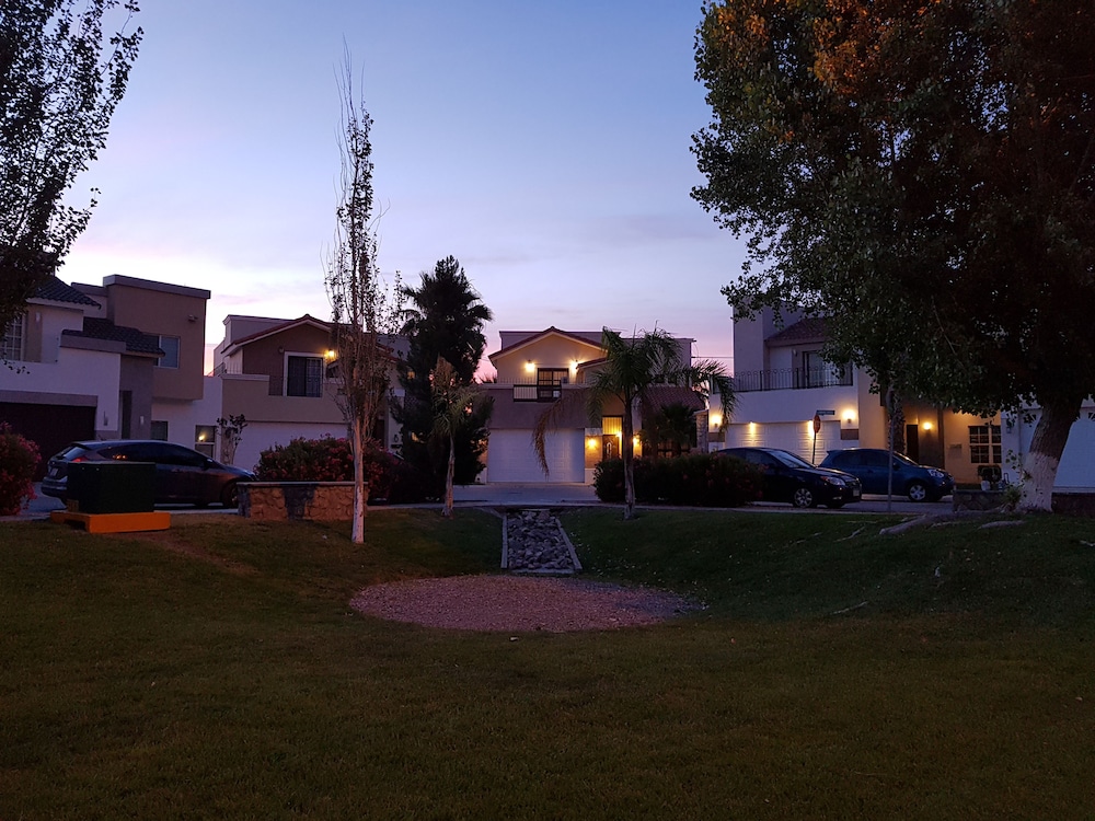 Residencia a 100 mts del consulado