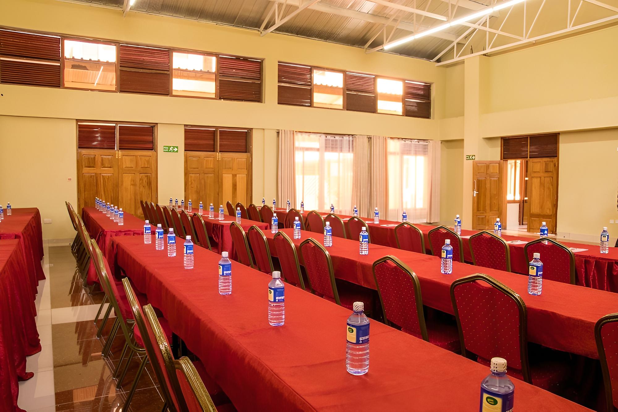 Maxland Hotel Juja