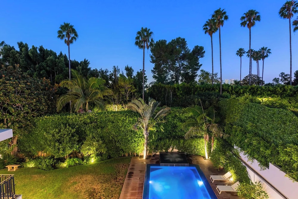 Alta Royale - Exquisite Designer Retreat Near Soho House & Rodeo Drive