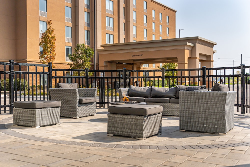 Brantford Vacations - Hampton Inn  Suites by Hilton Brantford Conference Centre - Property Image 19