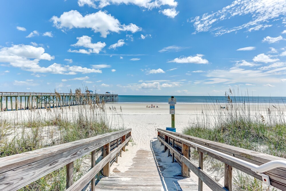 Fernandina Beach Vacations - Beach Condo Miles-long Views Sand and Sea, Access to Private Fishing Pier by RedAwning - Property Image 14