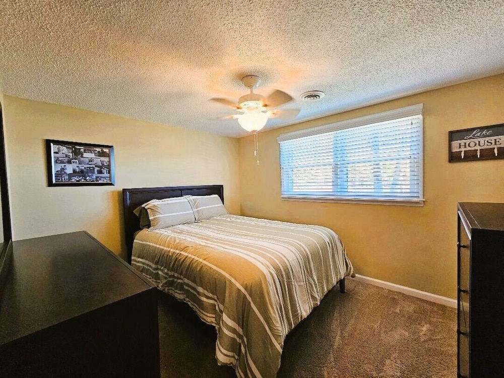 228 Lakeland