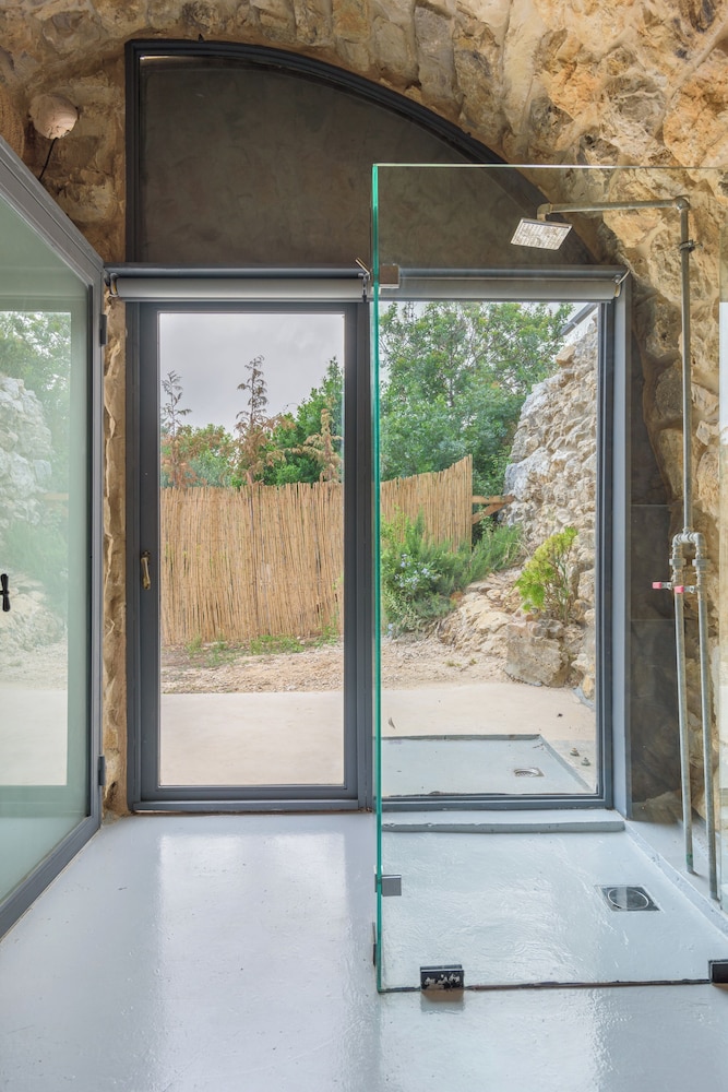 Amani Luxury 4BR Villa & Pool in Batroun