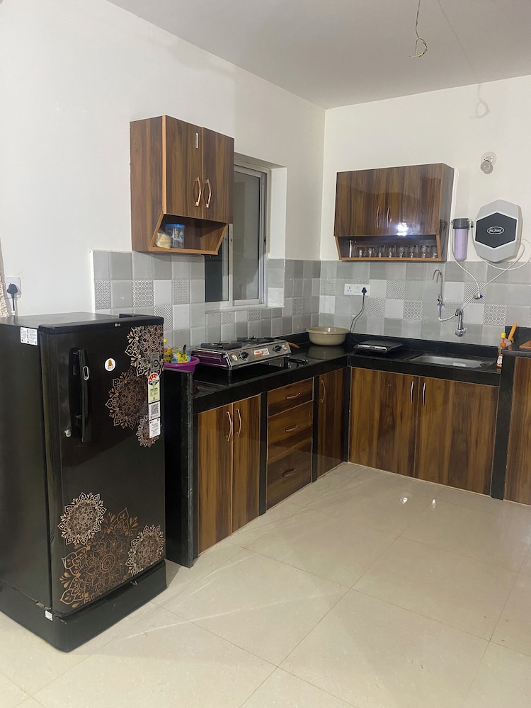 Tranquil Stay, Mountain View - 2BHK Flat