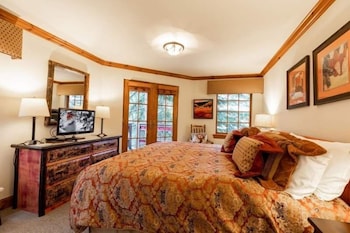 Townhome in Beaver Creek with Mountain View by RedAwning