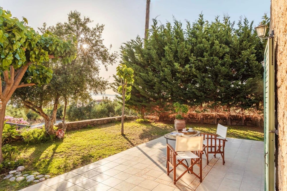 Lavender Garden Retreat - Secluded Seaside Getaway view 5