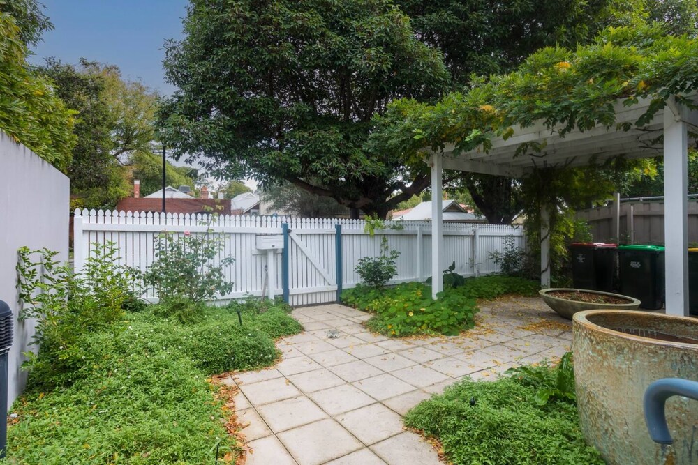 Beautiful 3BR Home With Patio + BBQ in Subiaco