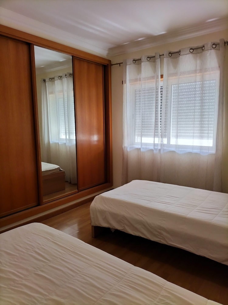 T2 Infante AC 201 Wifi Garagem 50m Praia