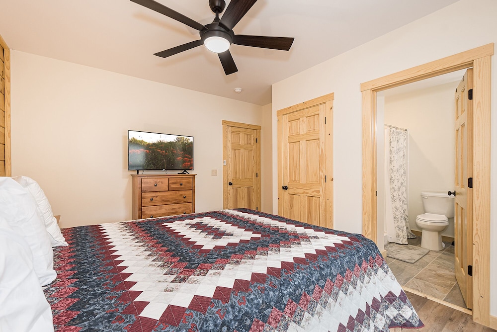 John's Place by Taylor Made Deep Creek view 3