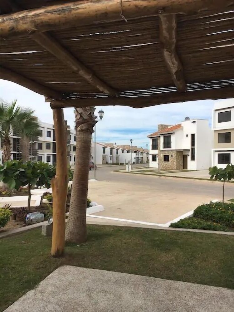 Condo SA view 5
