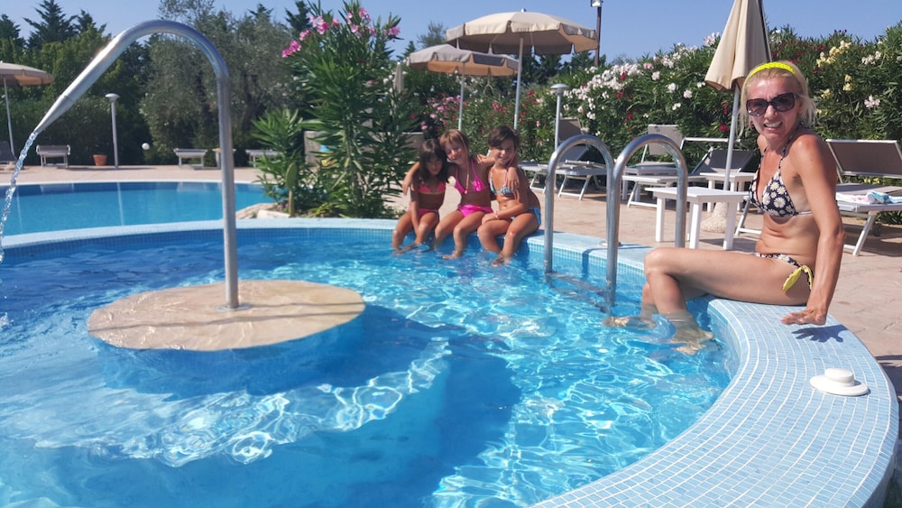Apartment in Vieste With Garden