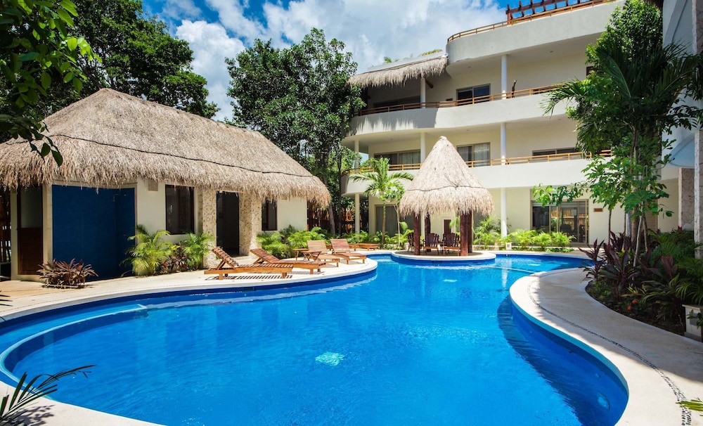 Poolside Bliss With Private Terrace and Jacuzzi
