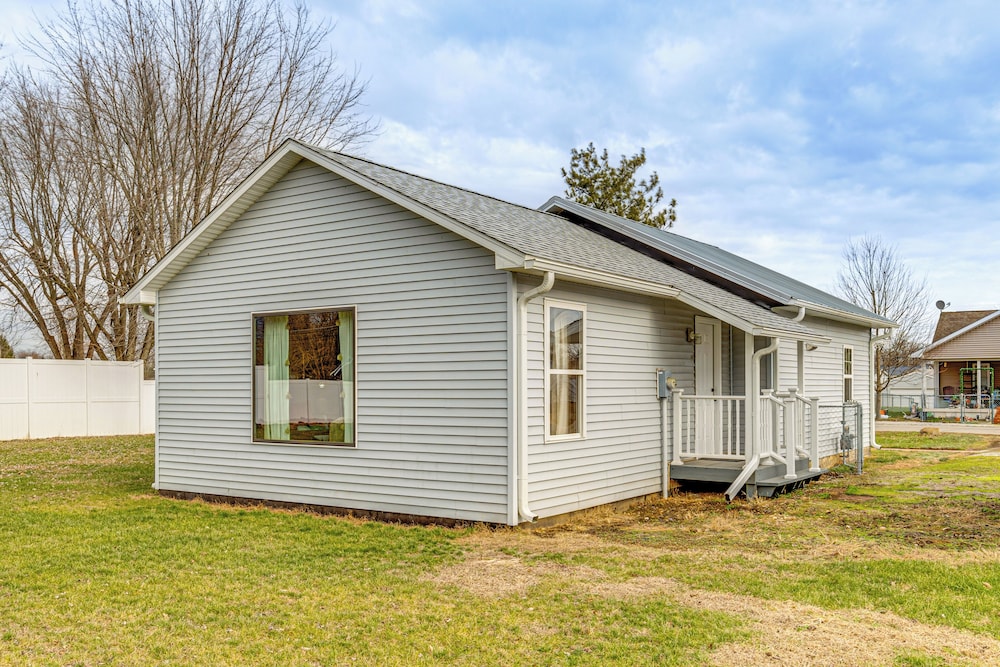 17 Mi to Brookville Lake: Home w/ In-unit Laundry