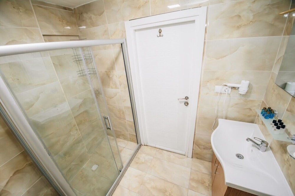 Safran Suites