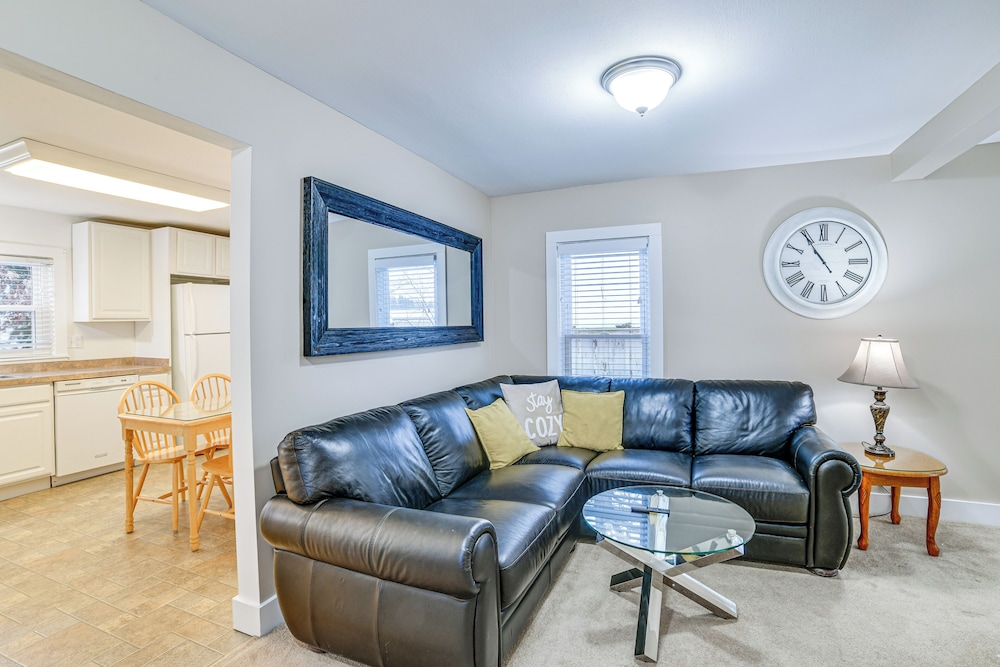 Near Hiking & Skiing: Cozy Home in Cortland!