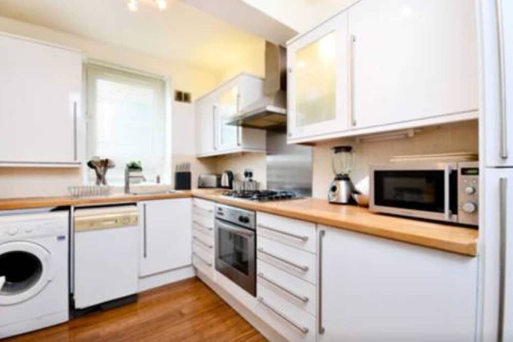 Stylish 2 Bed Between Camden Town & Primrose Hill
