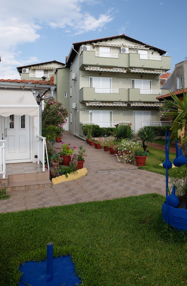 Casa Maria Toroni view 2