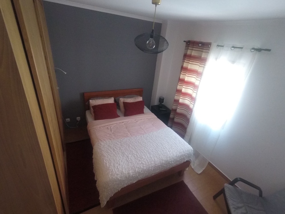 Peniche Surf Lodge - Hostel