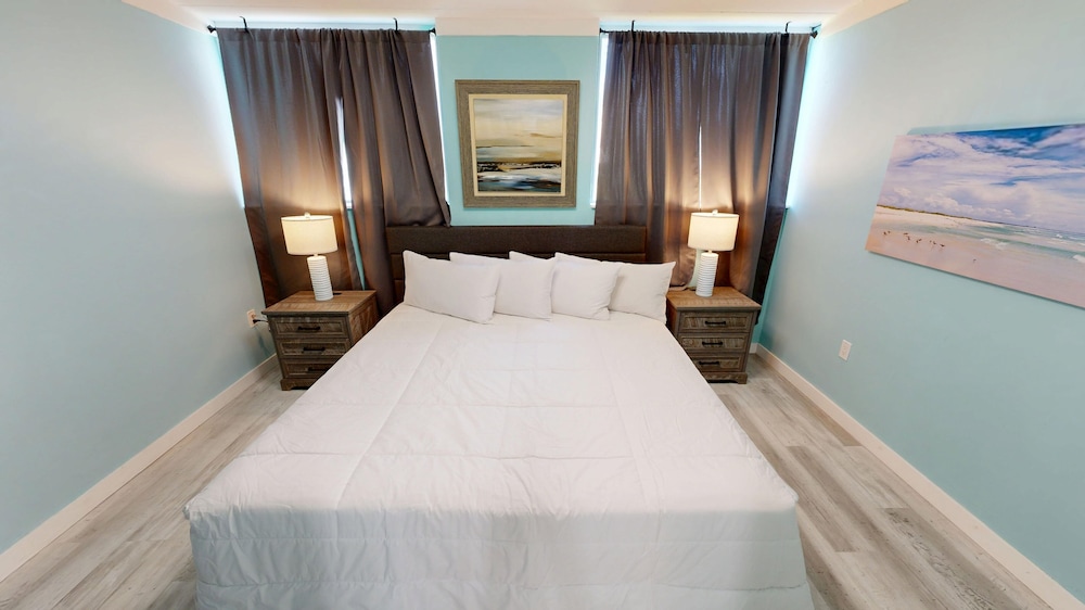 Sea Palm 2b 2 Bedroom Condo