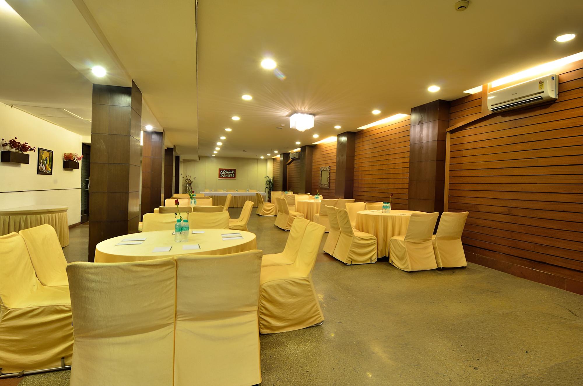 Lakshya's Hotel