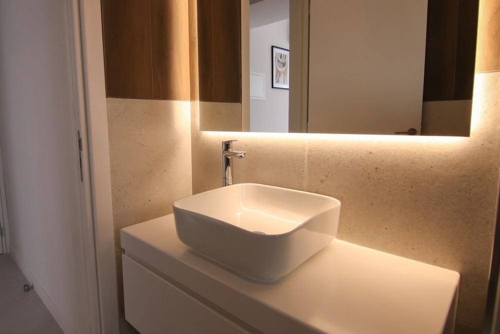 Limassol Vacations - Phaedrus Living: Limassol Seaside Residences 05 - Property Image 9