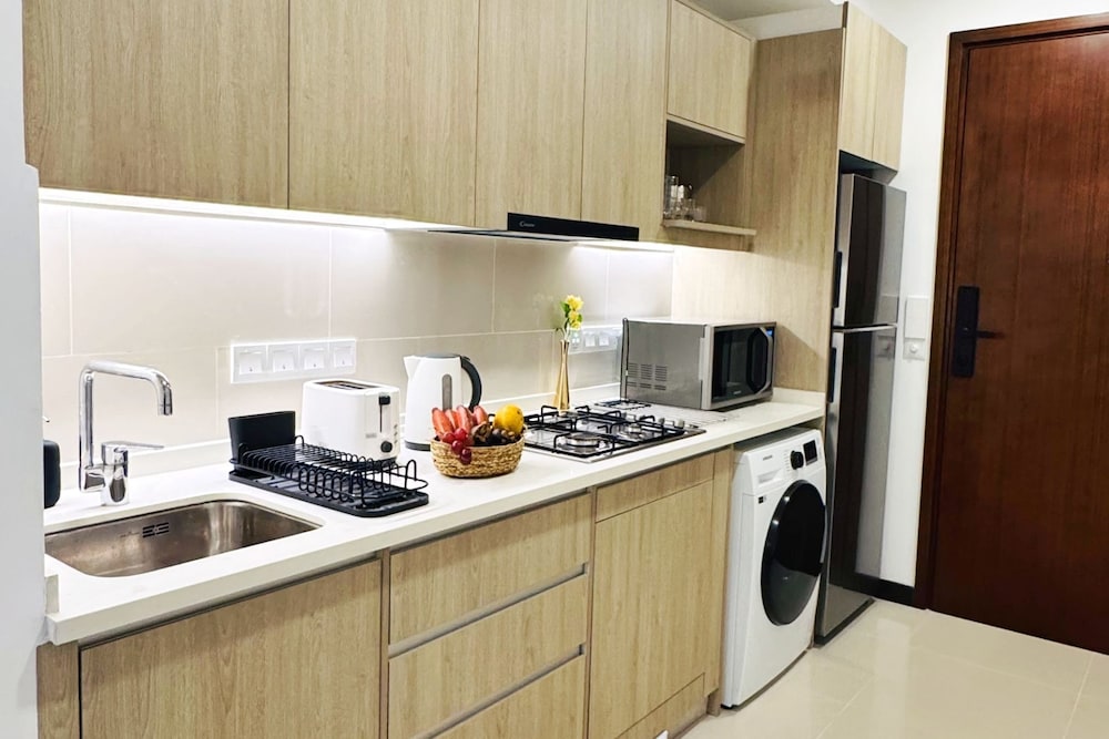 YAKA Trizen Luxury Apartments