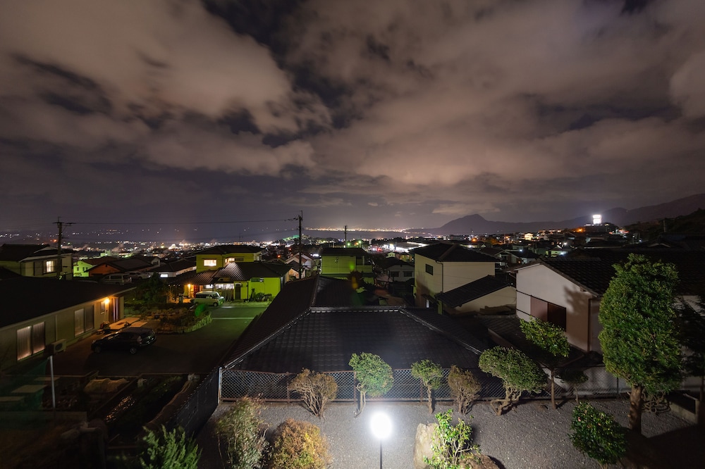 Beppu Onsen Ogura No Yu view 4