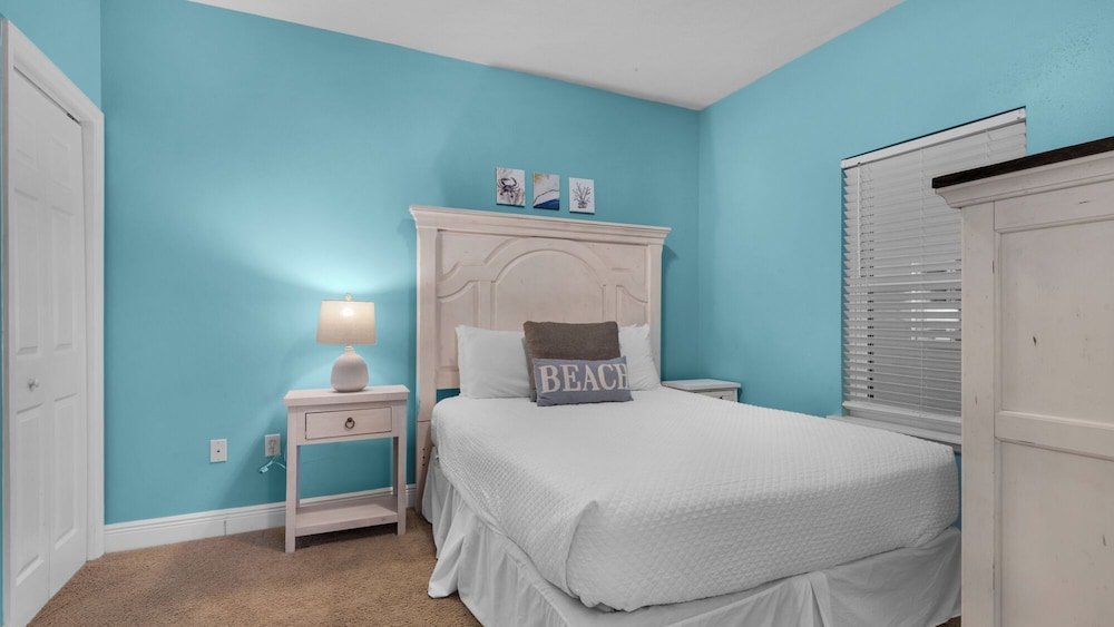 Prime Gulf View Condo Near top Attractions, Dining, & Beach Fun!