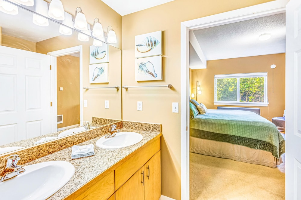 Dune Buggy Condo in Ocean Shores