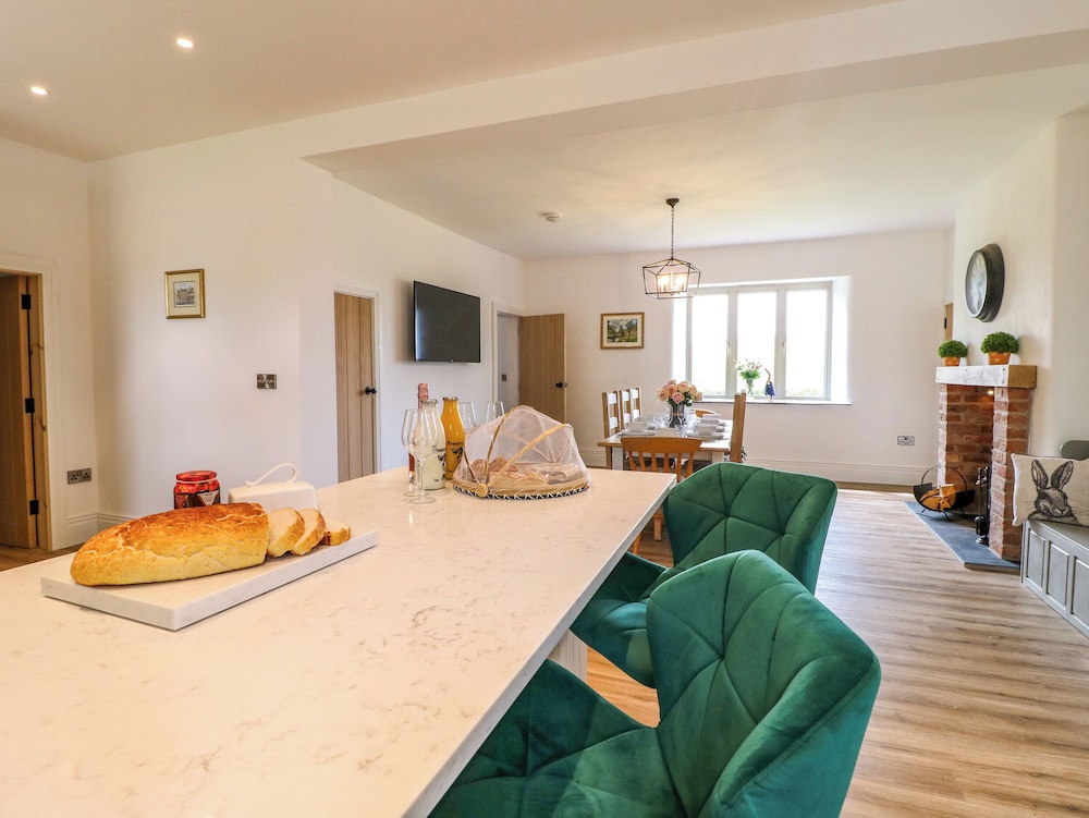 Upper Hurst Farmhouse
