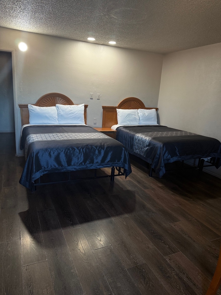 Apple Valley Motel