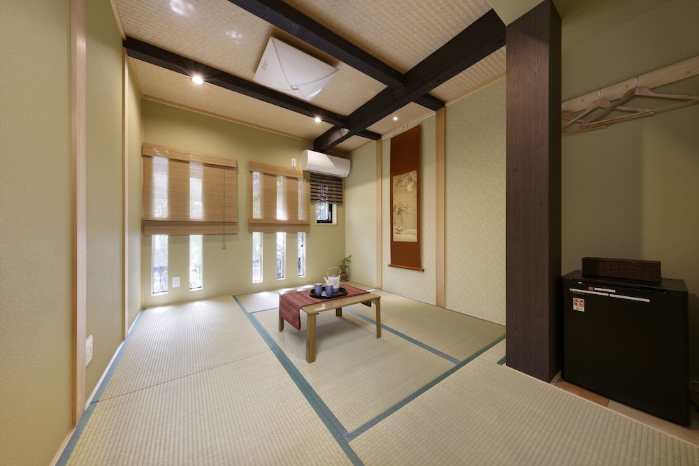 Kyoto Himawari Shijo Kawaramachi