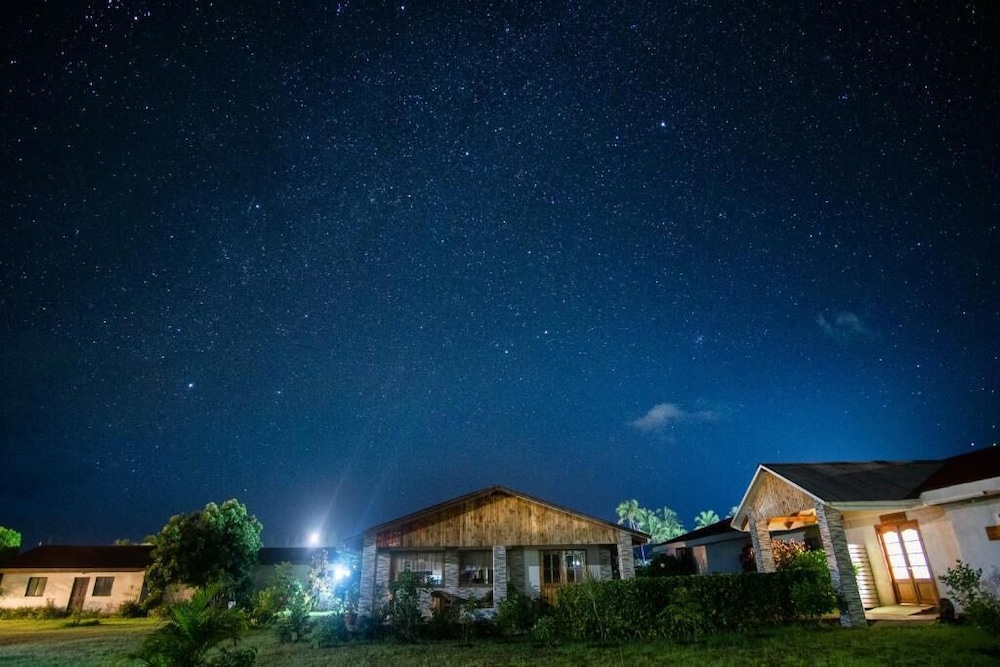 Maru Lodge