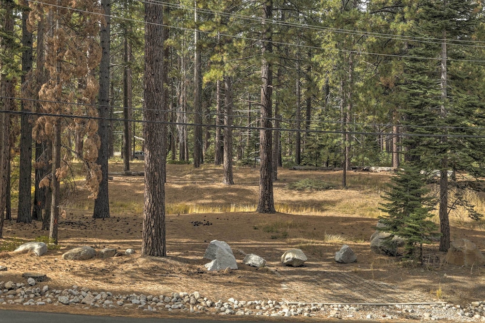 Lake Tahoe Vacations - Incline Village Condo: 1 Mi to Diamond Peak Resort - Property Image 15