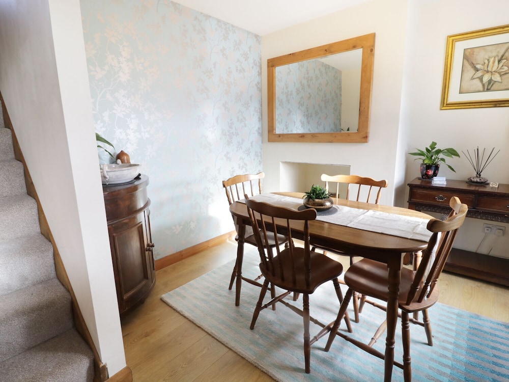Caernarfon Vacations - 60 Hyfrydle Road - Property Image 8