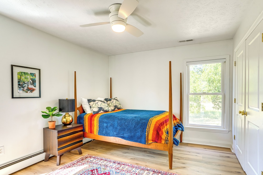 Shenandoah Valley Riverside Retreat Near Wineries